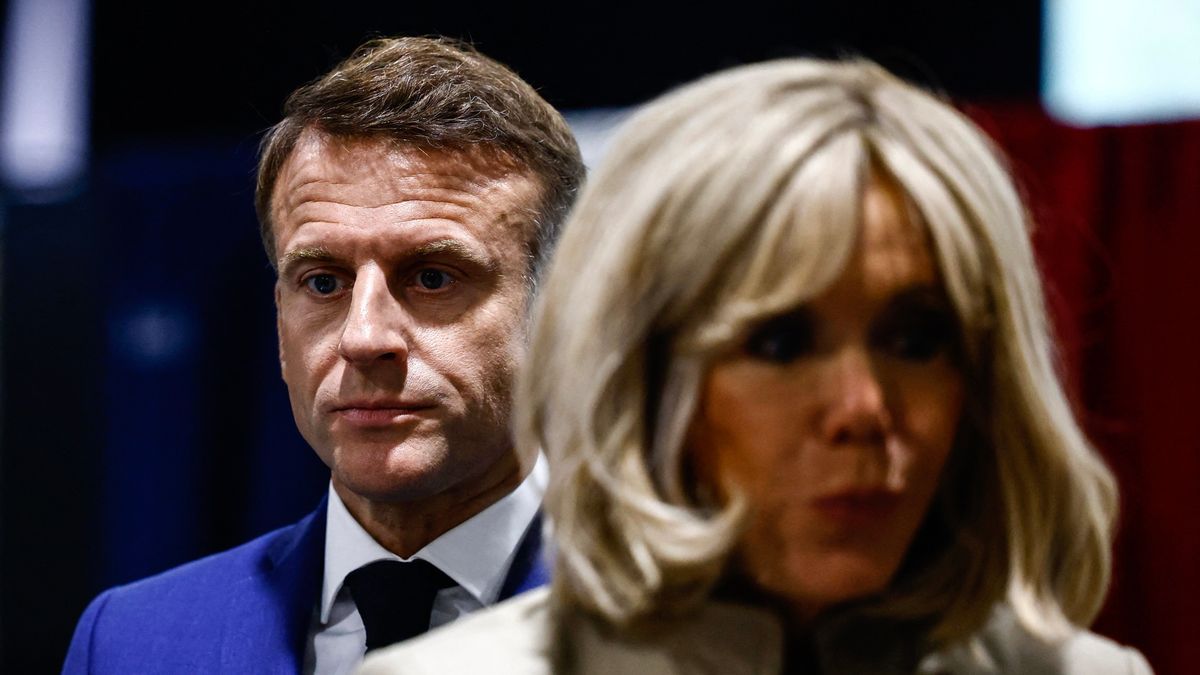 Bujdosik a választást elbukó Macron