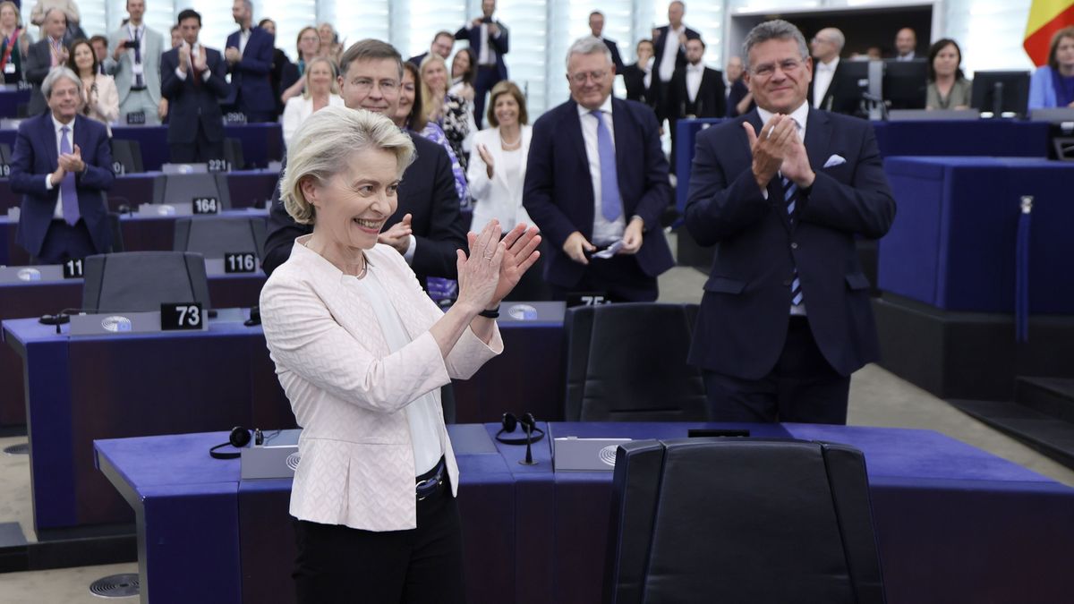 Ursula, a nő!
