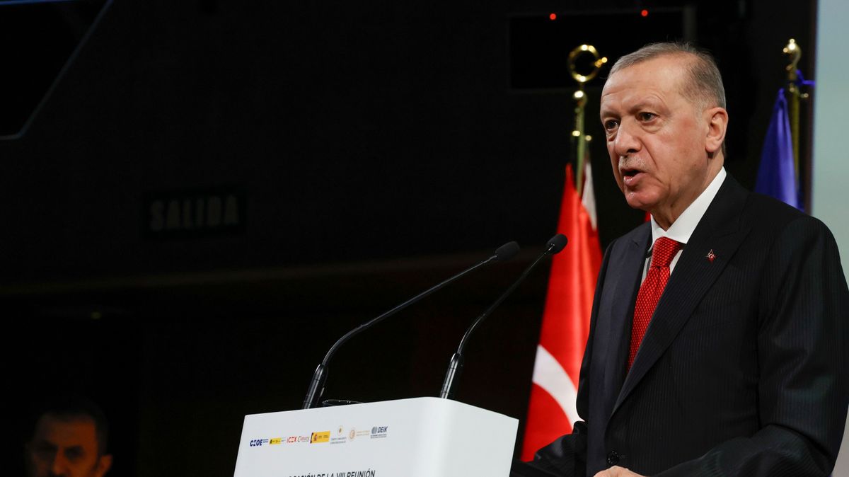Erdogan helyreállítaná a kapcsolatokat Szíriával, Aszaddal való találkozójáról beszélt