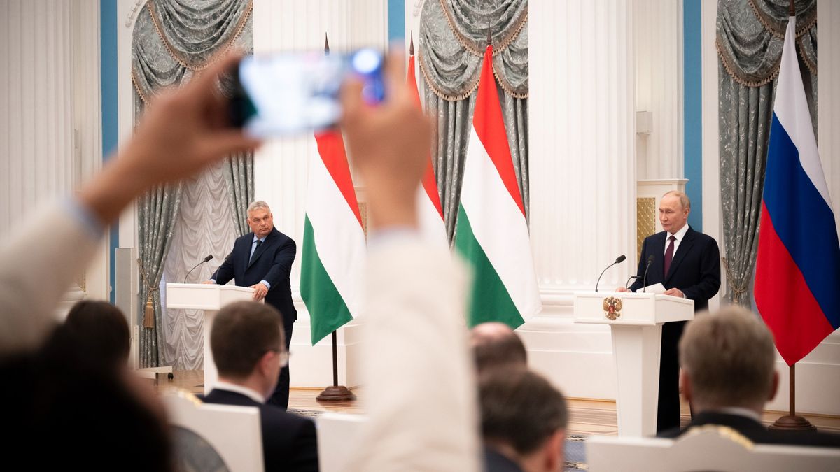A háborúpárti Nyugat nem nézi jó szemmel Orbán Viktor békemisszióját