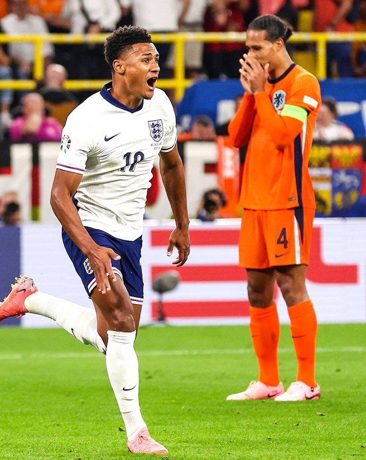 Ollie Watkins, Anglia, Hollandi, eb-elődöntő