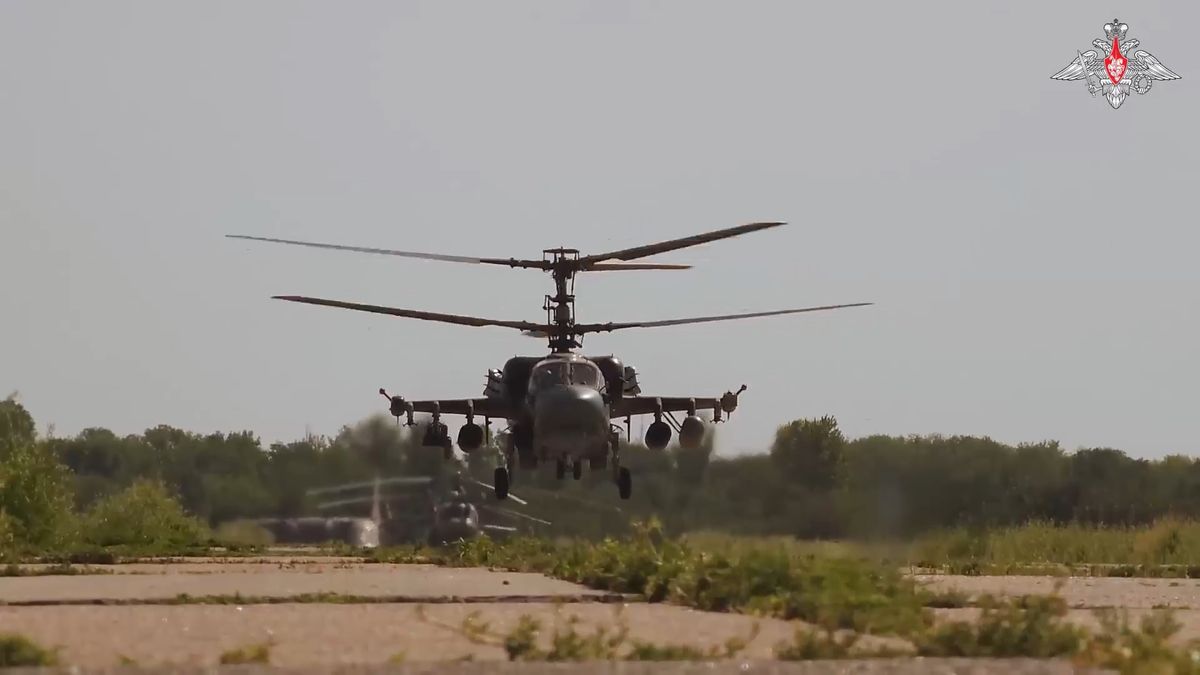 Ka–52M helikopterrel mértek csapást az oroszok + videó