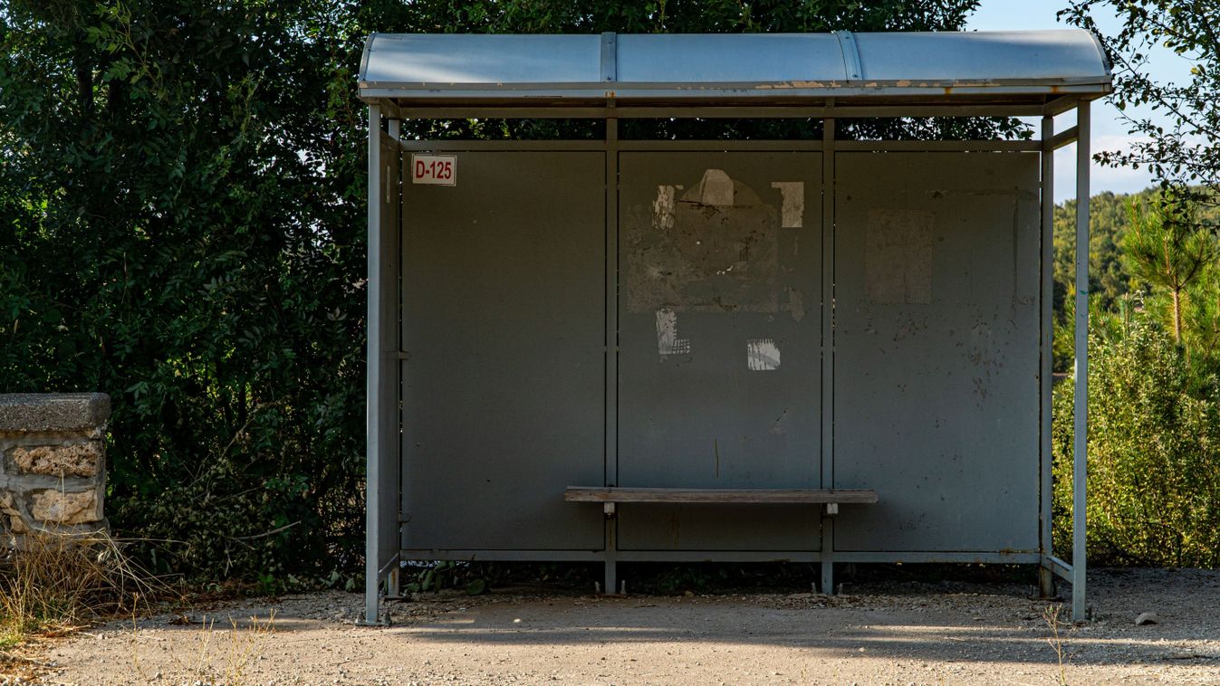 Underused,And,Outdated,Bus,Stops,In,Rural,Areas, buszmegálló