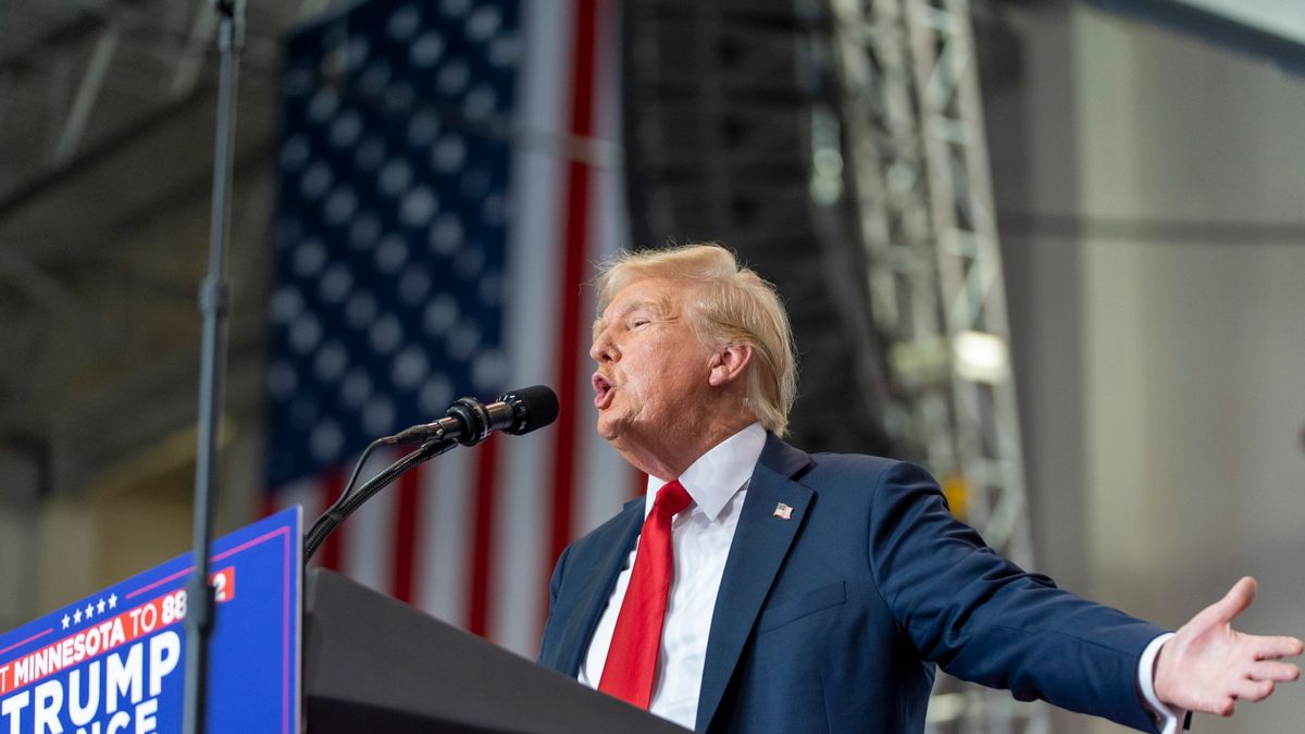Trump szerint szégyen volt az, amit Párizsban láttunk