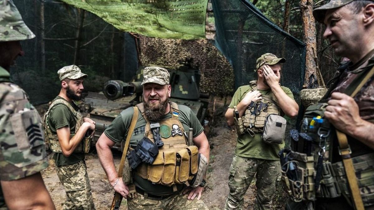 Fizetés nélkül maradhat az ukrán hadsereg, mivel az erre a célra elkülönített pénzt fegyvervásárlásra költötték