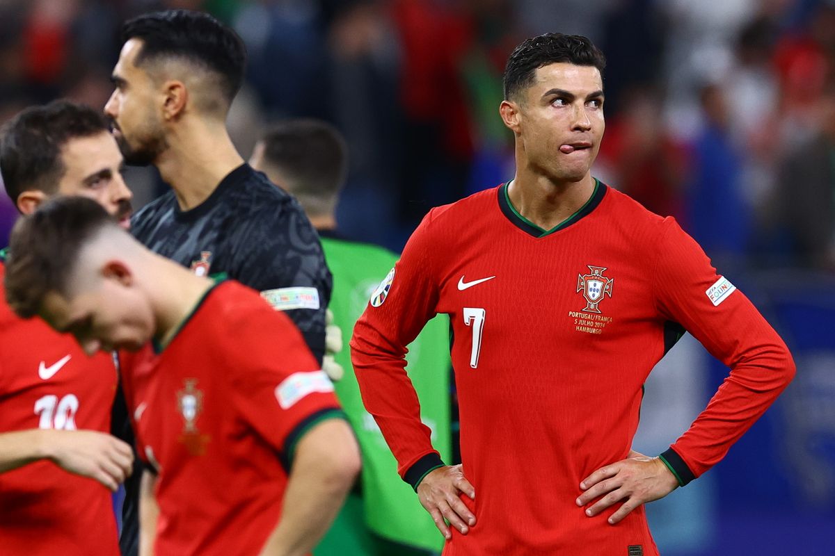 UEFA EURO 2024 - Quarter-finals - France vs Portugal 
epa11461177 Cristiano Ronaldo of Portugal looks on after losing the penalty shootout of the UEFA EURO 2024 quarter-finals soccer match between France and Portugal, in Hamburg, Germany, 05 July 2024.  EPA/FILIP SINGER portugál válogatott nemzetek ligája