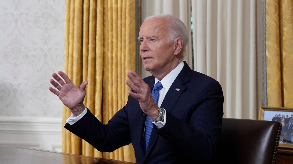 A bukott Bidennek mennie kell + videó