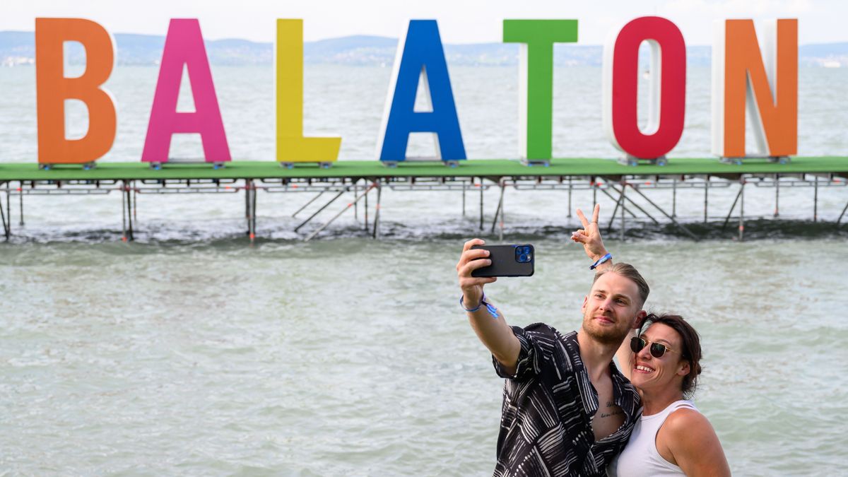 Akcióba kezdenek a Balatonnál, olcsó telkekkel csábítanák a fiatalokat