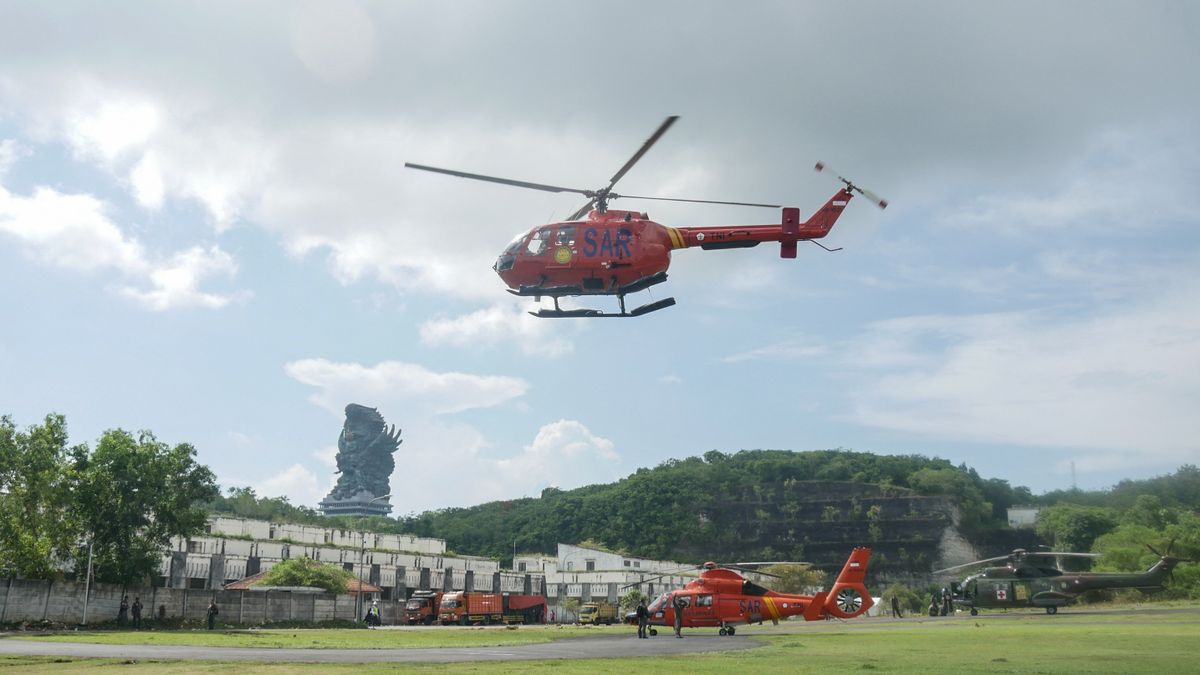 Elképesztő videón a turistákkal lezuhant helikopter