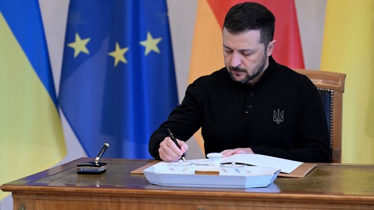 Zelenszkij és Putyin egy asztalhoz ülhet?