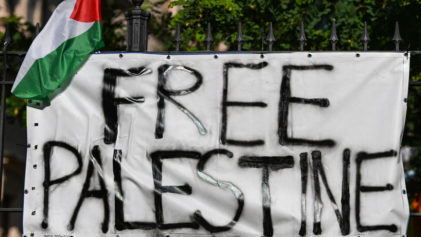 Discovering Daily Life In UNESCO KrakowKRAKOW, POLAND - JULY 26:
A 'Free Palestine' banner is displayed on the fence of the Jagiellonian University building in Krakow's UNESCO-listed Old Town, on July 26, 2024, in Krakow, Lesser Poland Voivodeship, Poland. (Photo by Artur Widak/NurPhoto) (Photo by Artur Widak / NurPhoto / NurPhoto via AFP)