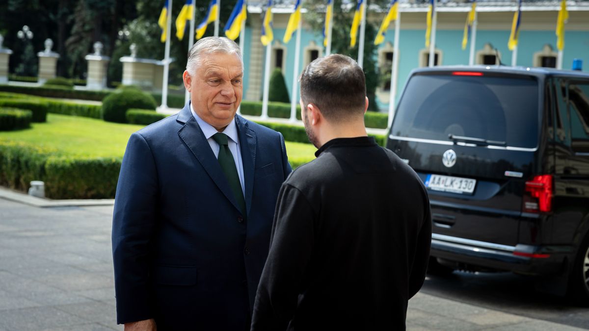 Orbán Viktor az ukrajnai békefolyamatról adott interjút