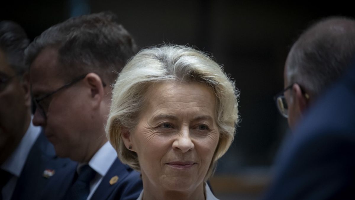 Fogy a levegő a háborúpárti von der Leyen körül