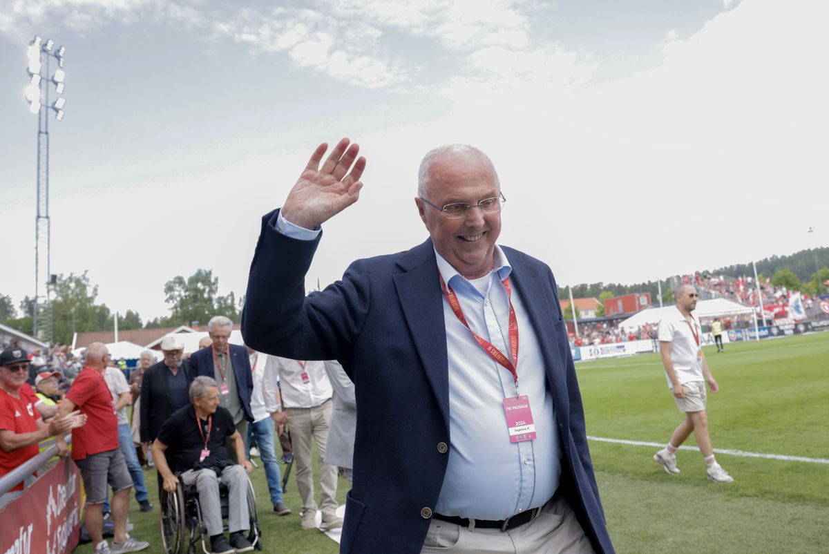 Swedish soccer coach Sven-Goran "Svennis" Eriksson is celebrated 