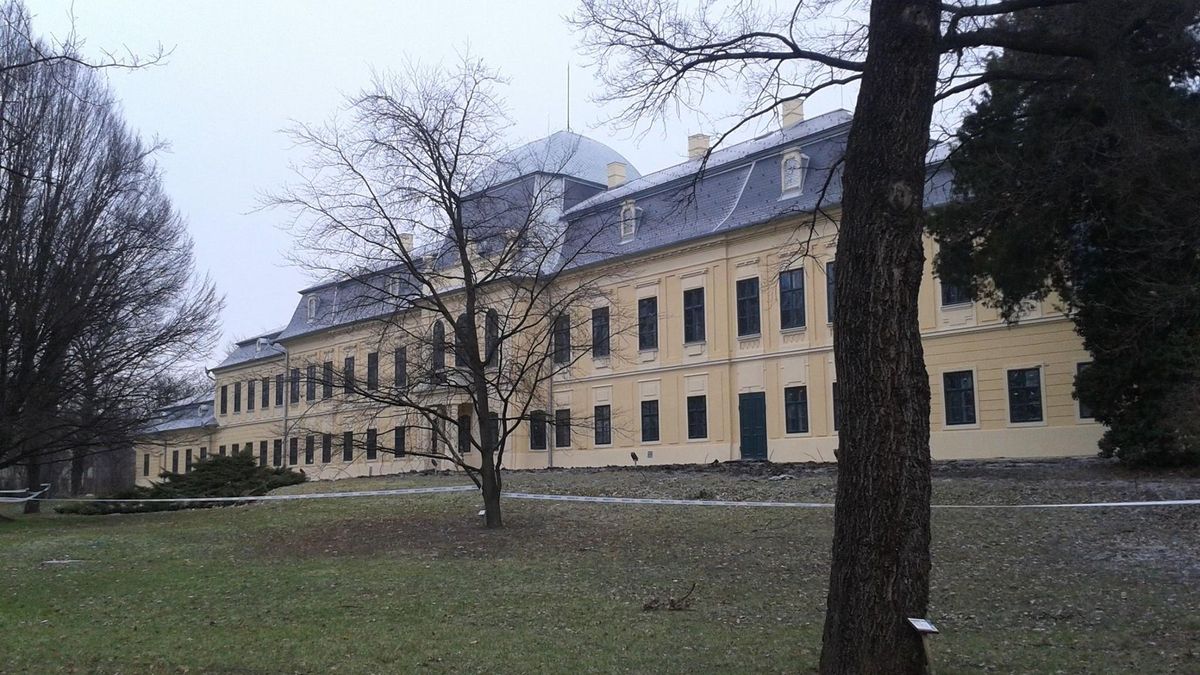 Kisvárosi nyugalom lengi körül a múltat Gyula városában