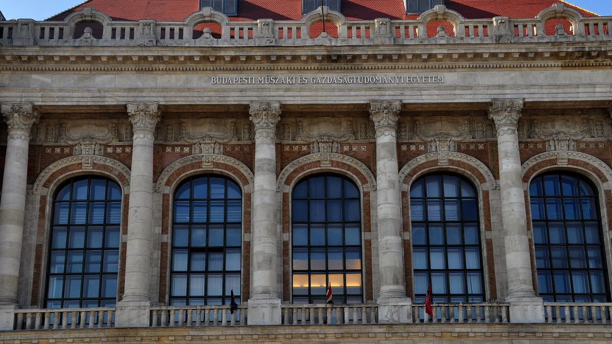 Begyűrűzött a nyugati trend – egyre gyakoribb a pártpolitikai alapú diszkrimináció a felsőoktatásban
