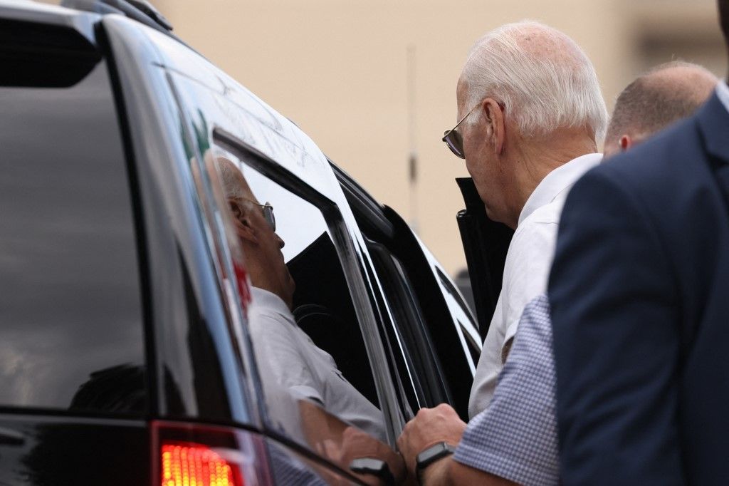 Joe Biden amerikai elnök 2024. augusztus 10-én elhagyja a delaware-i Rehoboth Beach-i St. Edmond római katolikus templomot. (Fotó: SAMUEL CORUM / AFP)