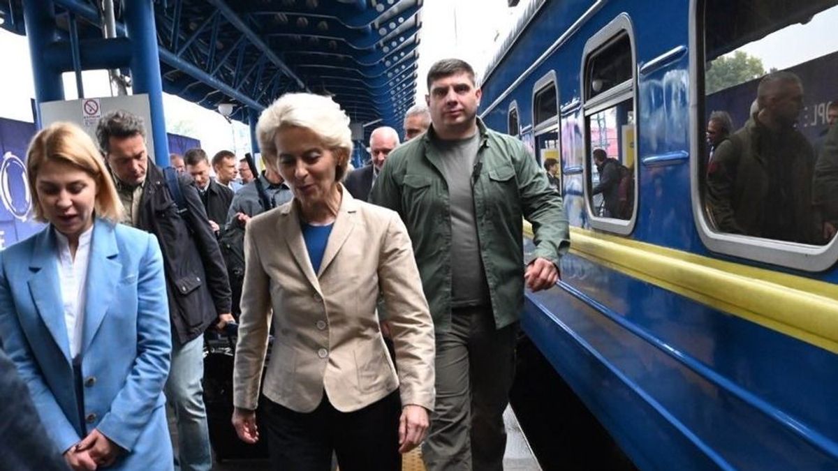 Megmutatjuk, hogyan érkeznek a politikusok Ukrajnába