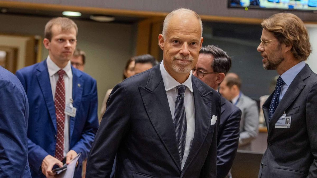 Hungary DM: We Are Committed to Self-Defense of Our Country