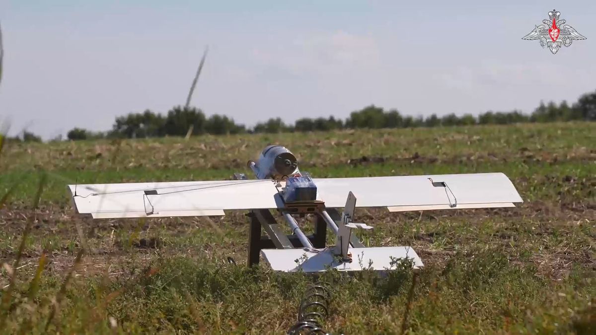 Videón, ahogy az orosz drónt irányítják az ukránok ellen Kurszk térségében