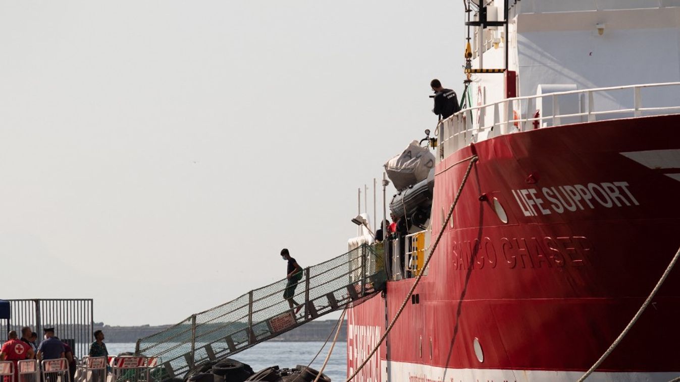 Migrants Landing In Naples