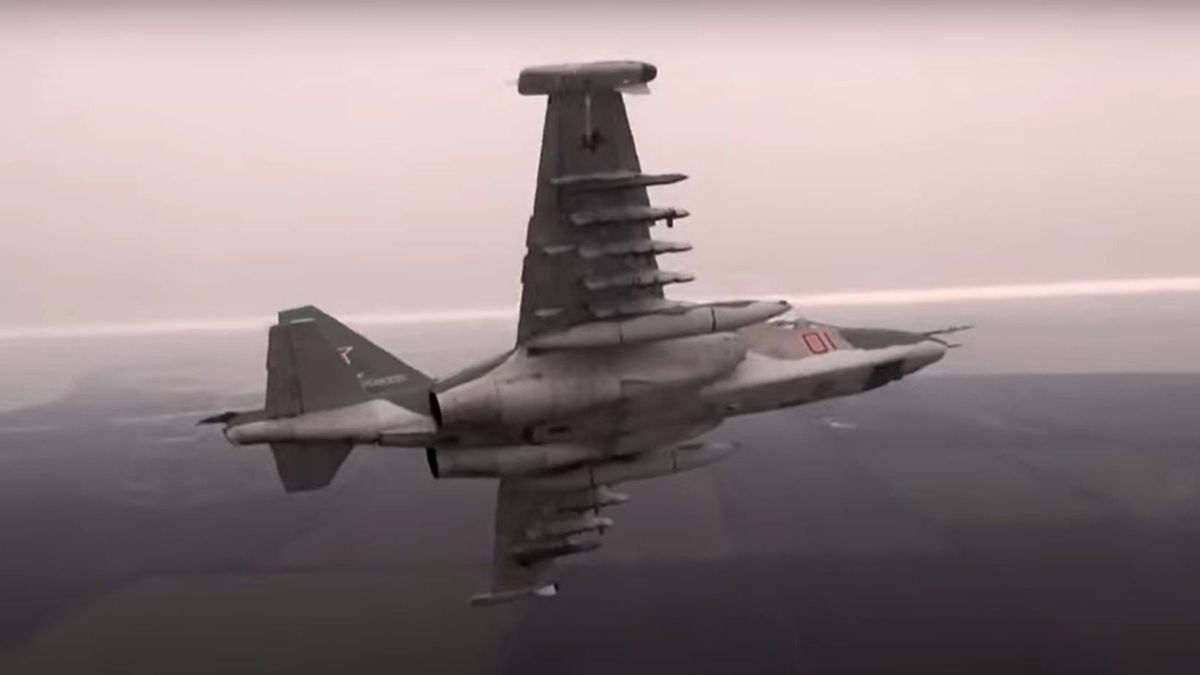 Az ukránok lelőttek egy orosz Szu–25-ös repülőgépet + videó