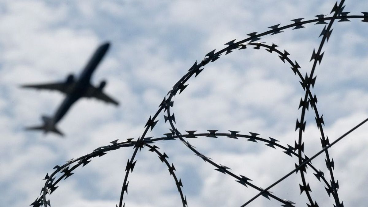 Furfangos módszerekkel kerülik el Németországban a migránsok a kitoloncolást
