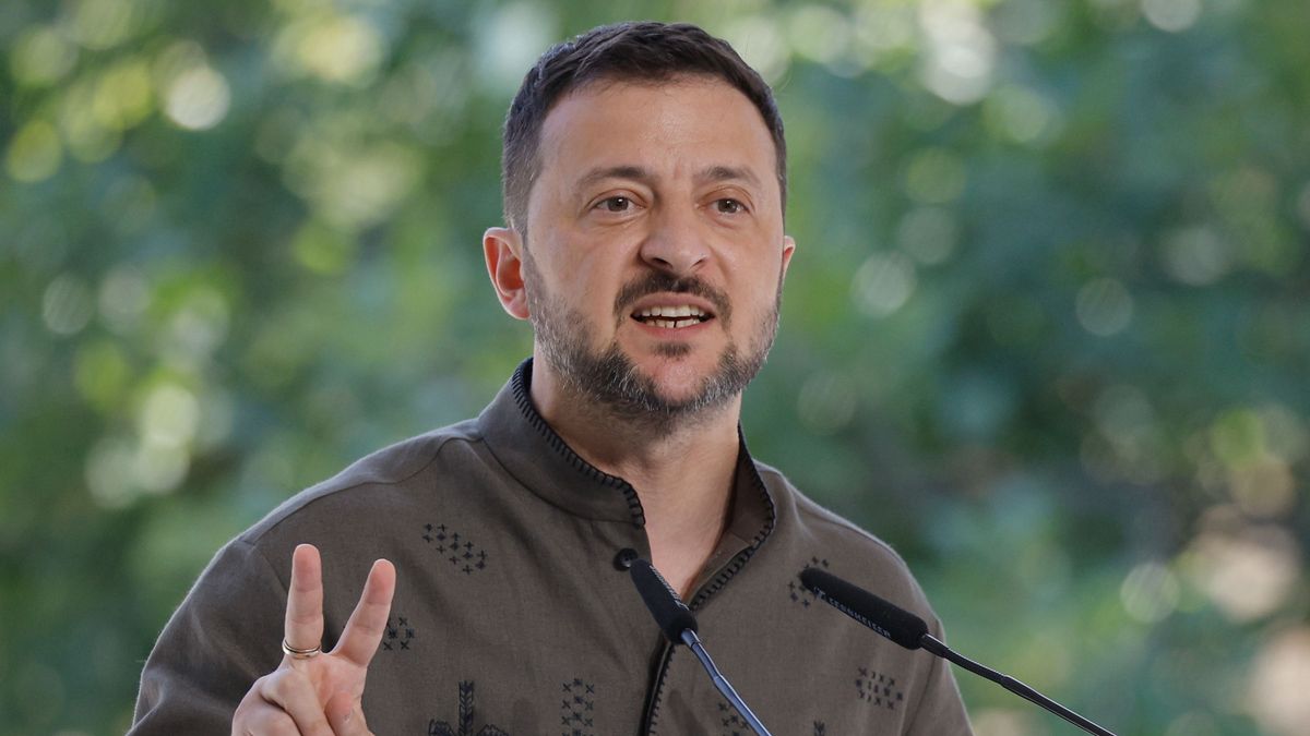 Zeleszkijt hibáztatják az ukránok: „Pokrovszk sokkal gyorsabban fog elesni, mint Bahmut”