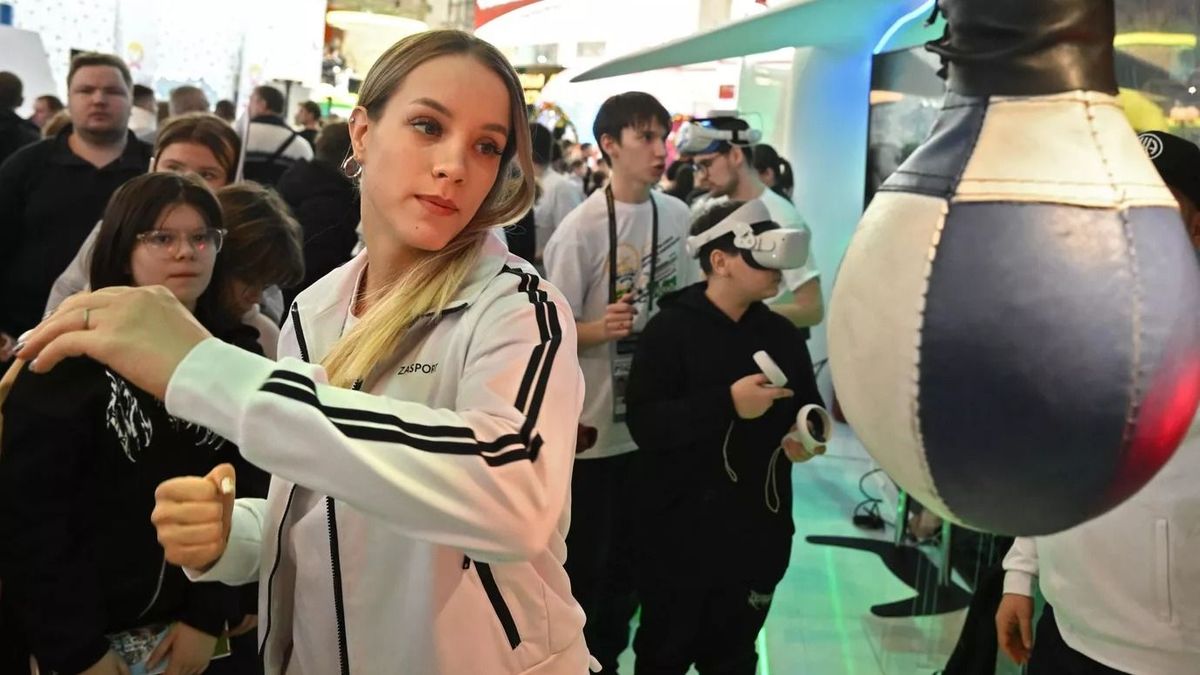 Ez a lány videóban üzente meg, mit tenne az algériai nőverővel