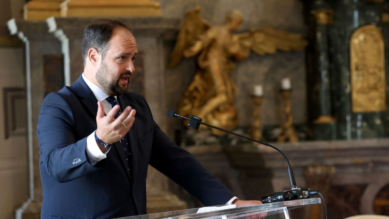 NACSA LõrincHungarian Ministerial Commissioner for Coordinating Religious Tourism Action Plan and MP Lorinc Nacsa speaking at the signing of the partnership agreement on the launch of a specialized training course in religious tourism at the Eszterhazy Karoly Catholic University in Eger, Hungary on June 14, 2024 (Photo: MTI/Janos Vajda)