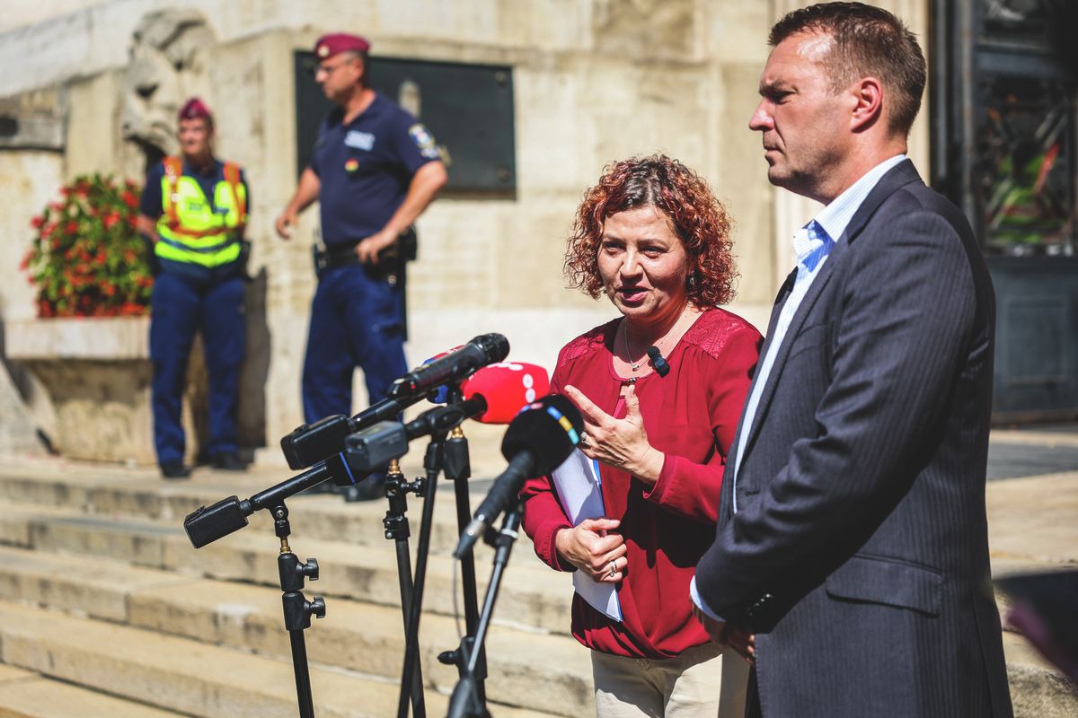 Vadai Ágnes sajtáj. Legfőbb Ügyészség előtt Kiss László ügy