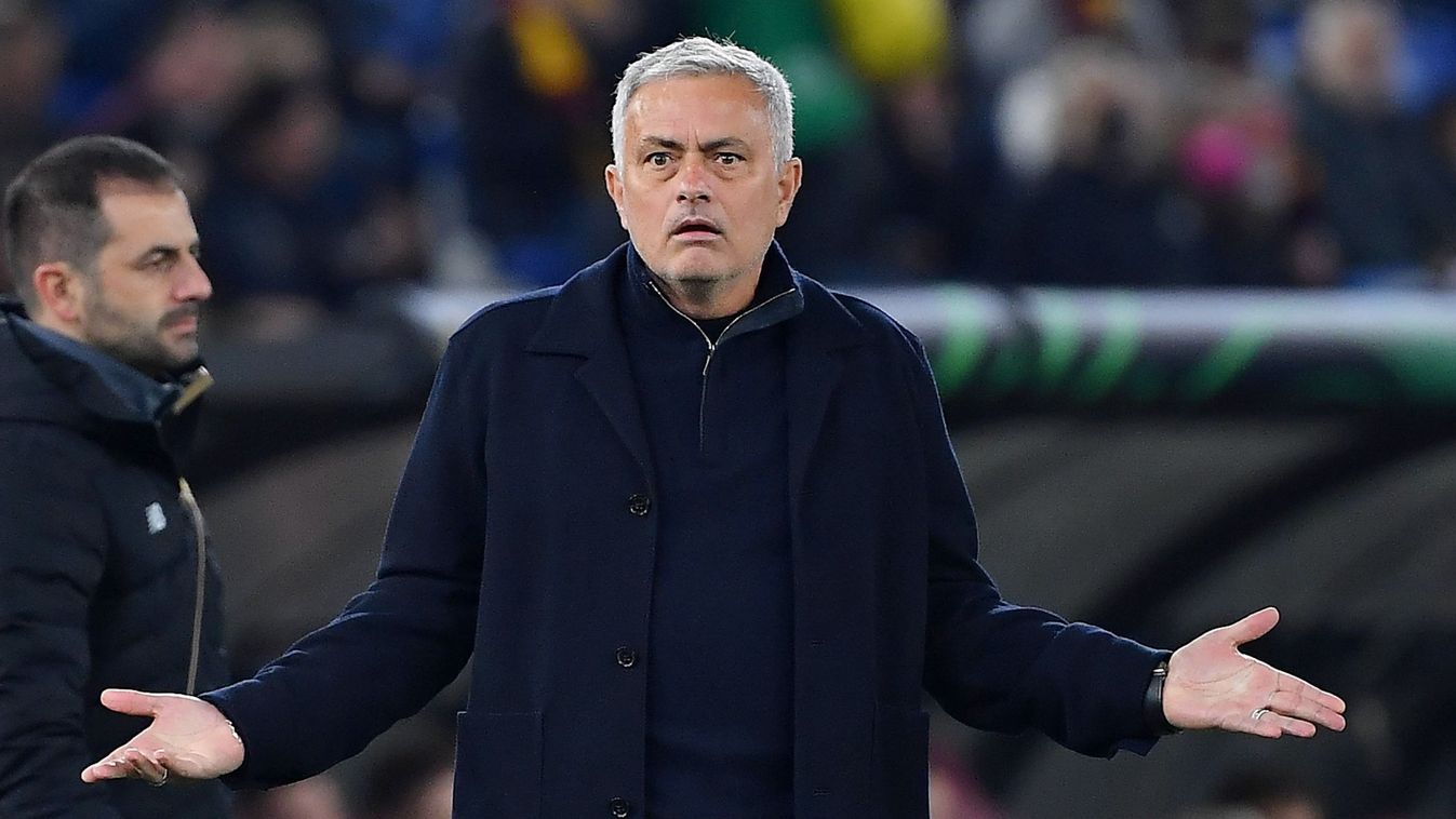 José Mourinho az AS Roma vezetőedzőjeként 2022 márciusában