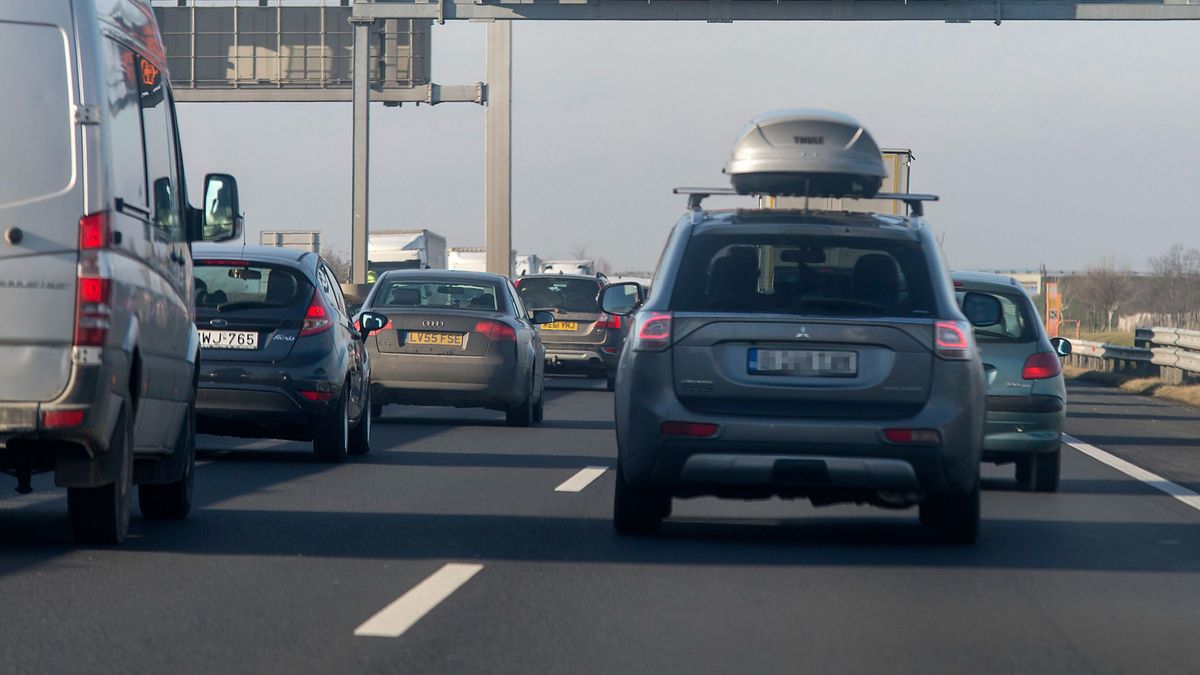 Tömegkarambol az M7-esen Budapest felé, erre érdemes kerülni