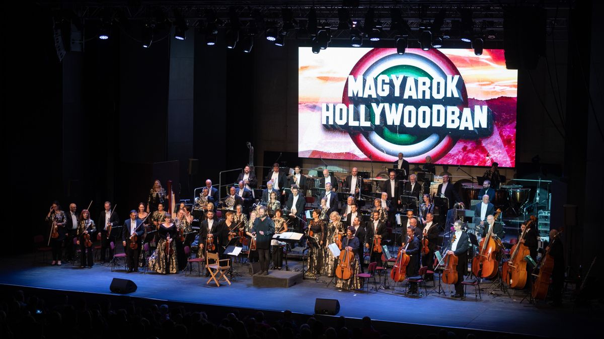 Hollywoodi sztárok Debrecen főterén