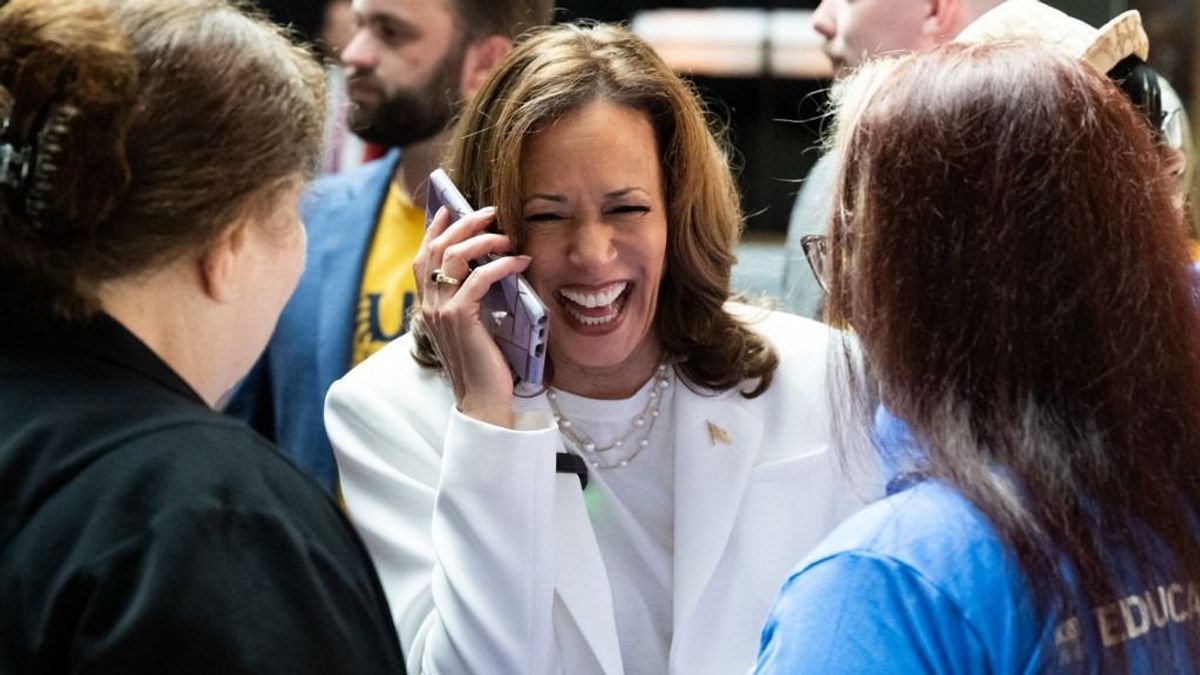 Kamala Harris úgy tesz, mintha minden a legnagyobb rendben lenne