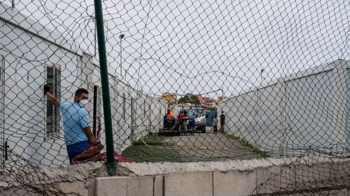 Szexuális zaklatás miatt zárnak be egy migránsközpontot Madridban