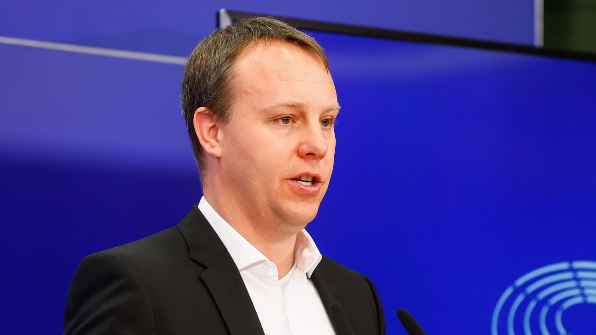 Elzárná az összes uniós pénzcsapot Freund