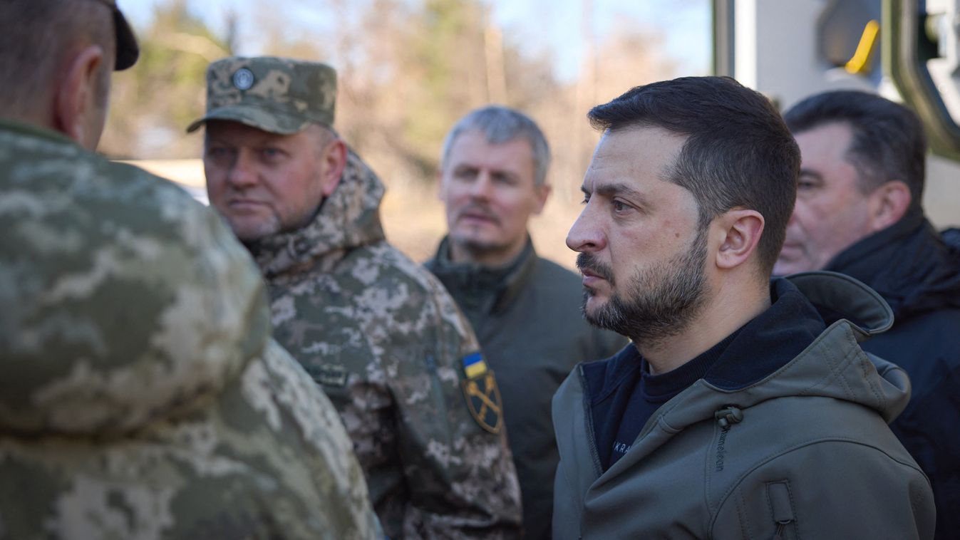 Volodimir Zelenszkij ukrán elnök hibás döntésekkel vezeti egyre rosszabb helyzetbe az országot az orosz–ukrán háborúban