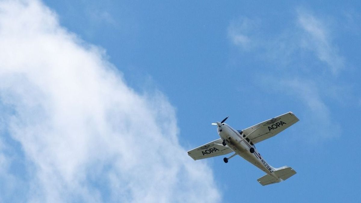 Lezuhant egy Cessna New Yorkban + videó