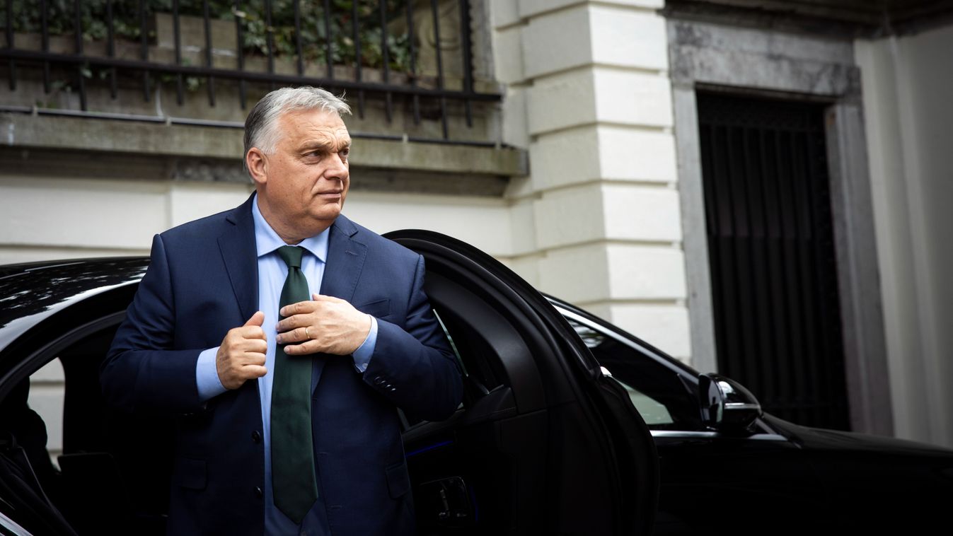 ORBÁN Viktor
Brüsszel, 2024. július 1.
A Miniszterelnöki Sajtóiroda által közreadott képen Orbán Viktor miniszterelnök érkezik, mielõtt tárgyal Alexander De Croo belga miniszterelnökkel Brüsszelben 2024. július 1-jén. A találkozó keretében a magyar miniszterelnök hivatalosan is átvette az Európai Tanács soros elnökségét a következõ hat hónapra.
MTI/Miniszterelnöki Sajtóiroda/Fischer Zoltán