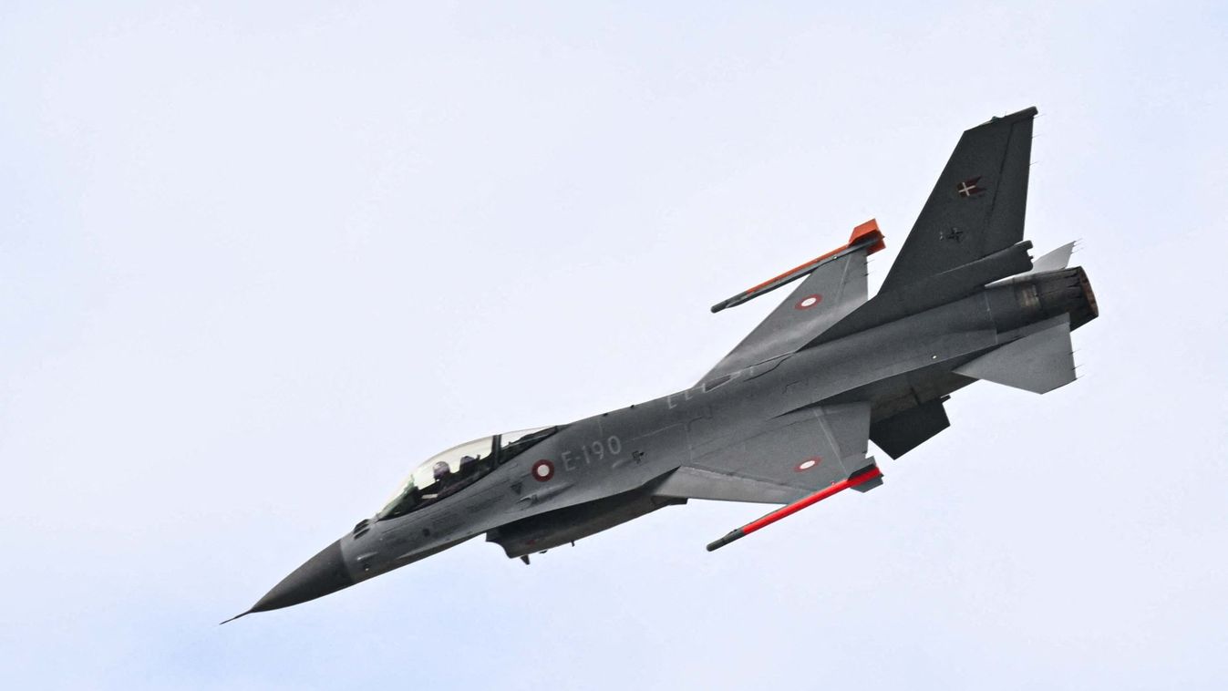 5th day of Farnborough International Airshow in United Kingdom        
FARNBOROUGH, UNITED KINGDOM - JULY 26: A Royal Danish Air Force F-16 aircraft performs a demonstration flight during the fifth day of Farnborough International Airshow at Farnborough International Exhibition & Conference Centre in Farnborough, United Kingdom on July 26, 2024. The 5-day event, located southwest of London at an airport typically used for private jets, is expected to attract some 75,000 visitors and 1,200 exhibitors. Rasid Necati Aslim / Anadolu (Photo by Rasid Necati Aslim / ANADOLU / Anadolu via AFP)