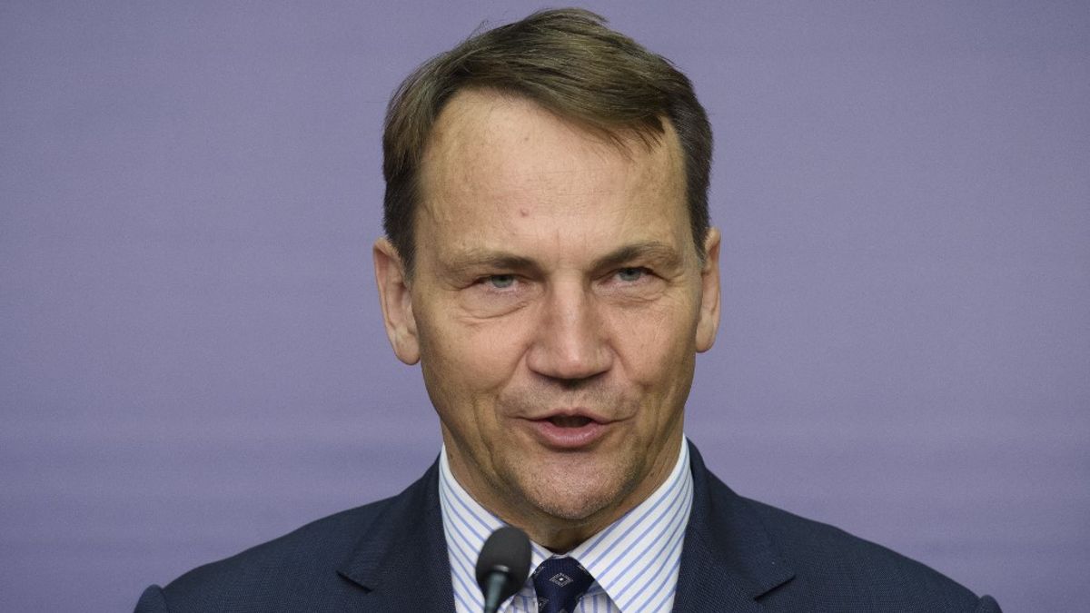 Varsó egy Belaruszban bebörtönzött lengyel újságíró szabadon bocsátásától teszi függővé a határ megnyitását