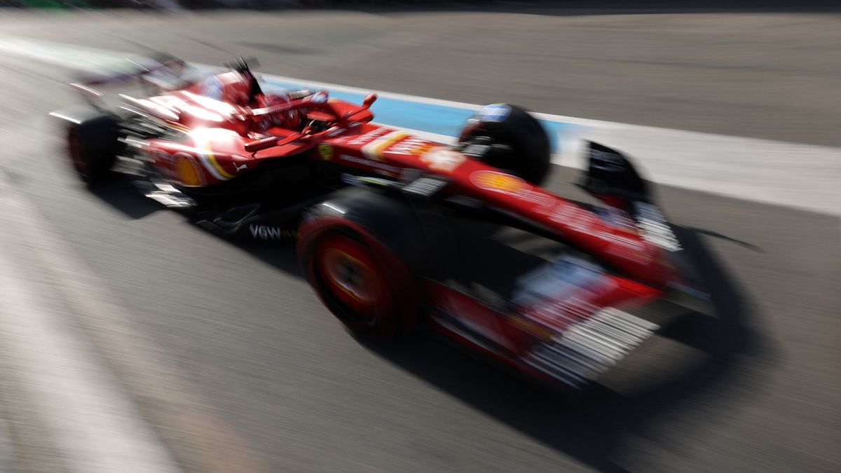 Charles Leclerc süvített a bakui pályán