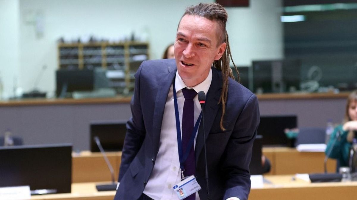 Lemondott a cseh kormánykoalíciós Kalózpárt elnöksége