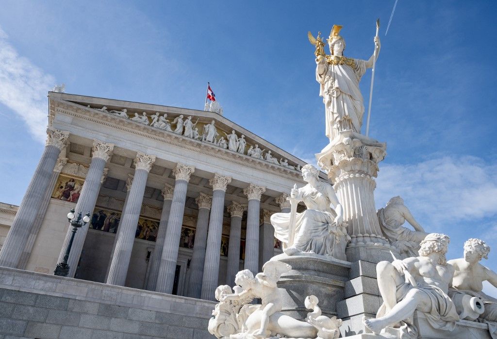 Az osztrák parlament épülete Bécsben