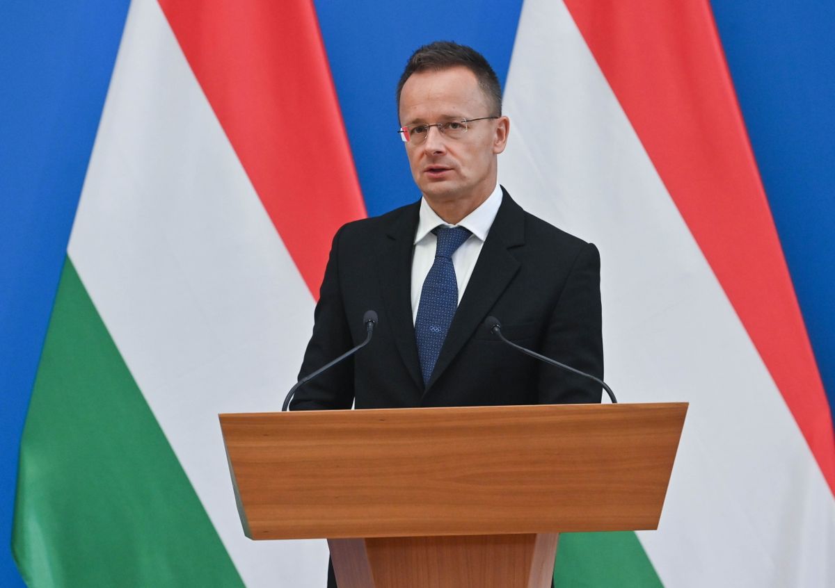 SZIJJÁRTÓ Péter