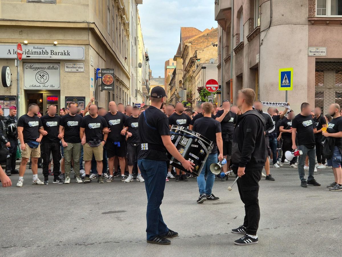 A  bosnyák szurkolók Budapesten