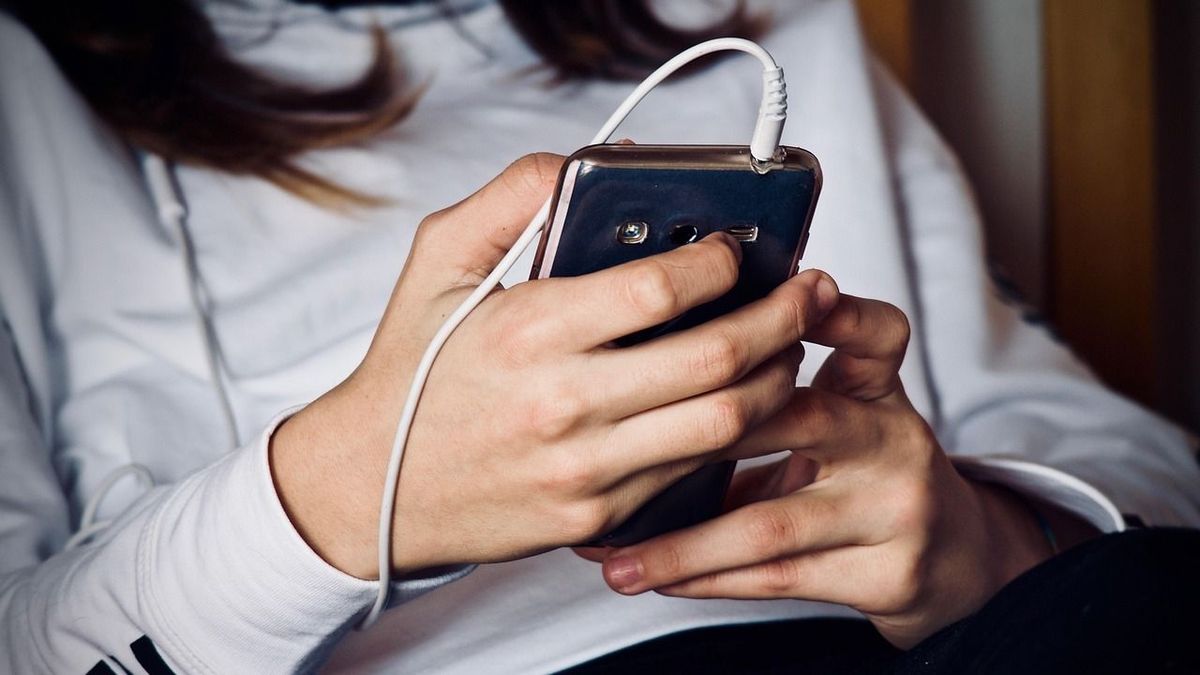 Hátrányba hozza a népszerűtlen felhasználókat az Instagram