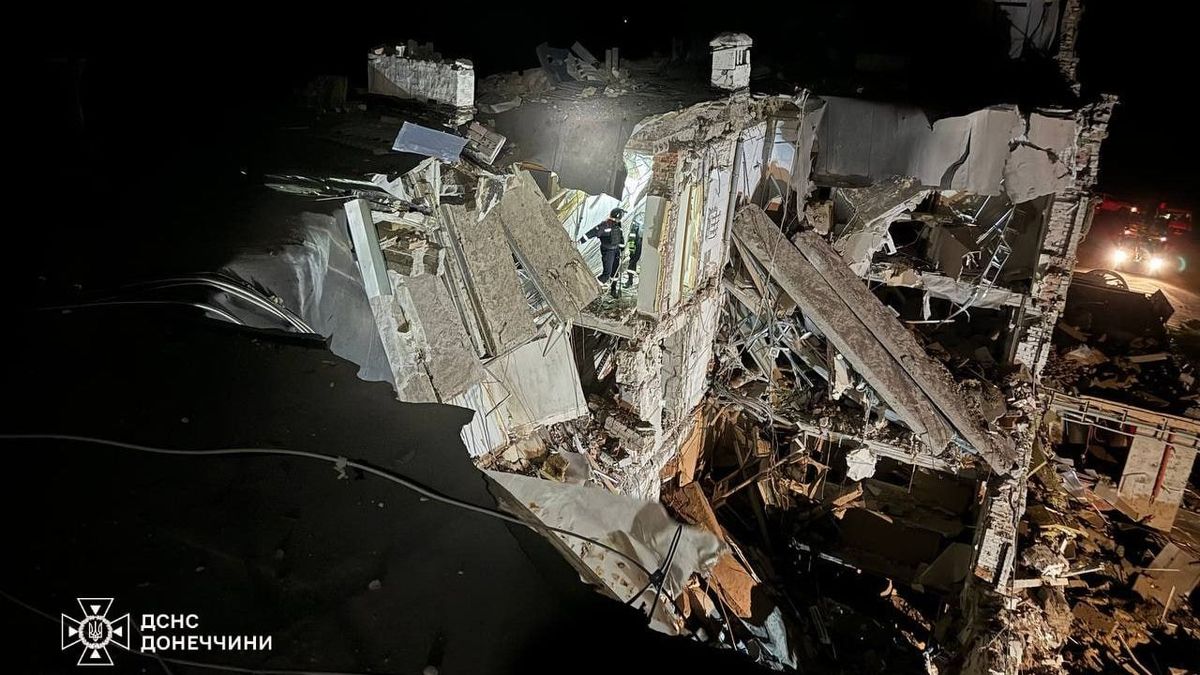 Két holttestet emeltek ki a lerombolt hotel romjai alól + videó