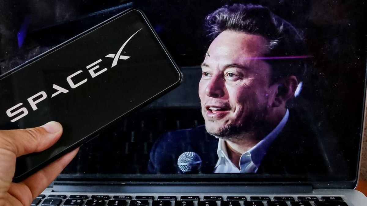 Elon Musk lesz világ első trilliomosa